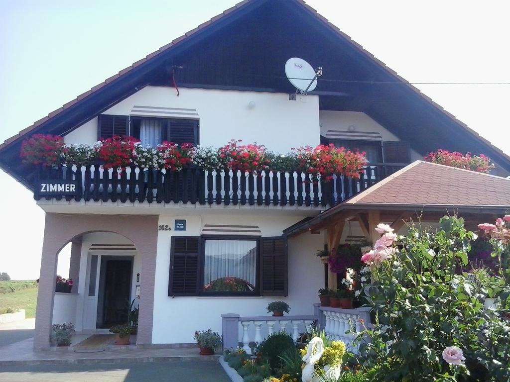 Guesthouse Tomas Catrnja Luaran gambar