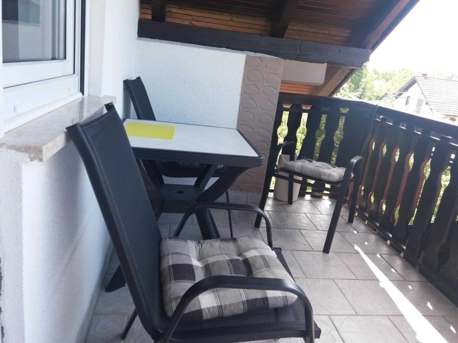 Guesthouse Tomas Catrnja Luaran gambar