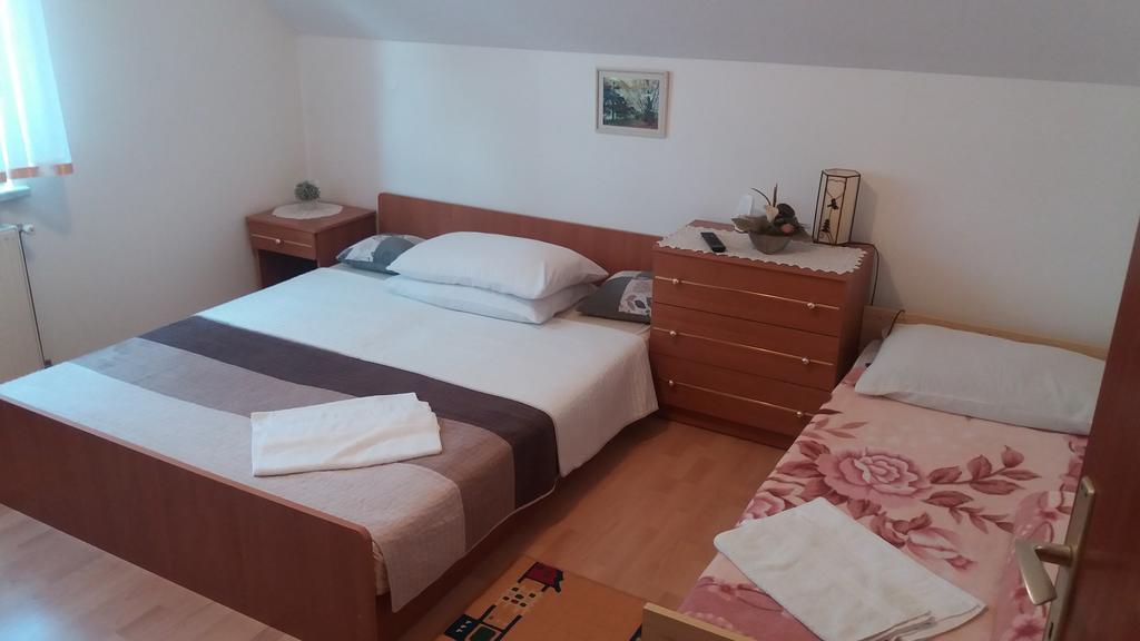 Guesthouse Tomas Catrnja Luaran gambar