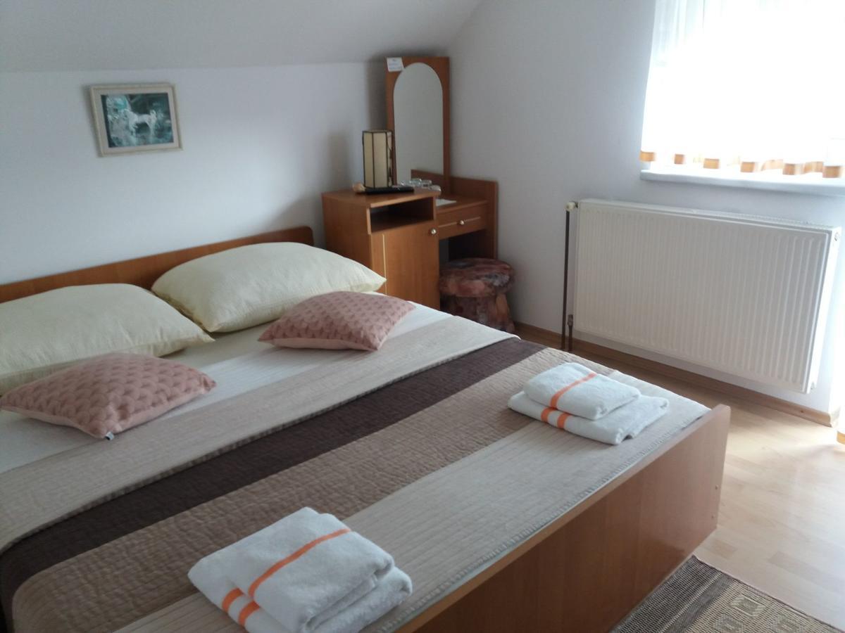 Guesthouse Tomas Catrnja Luaran gambar