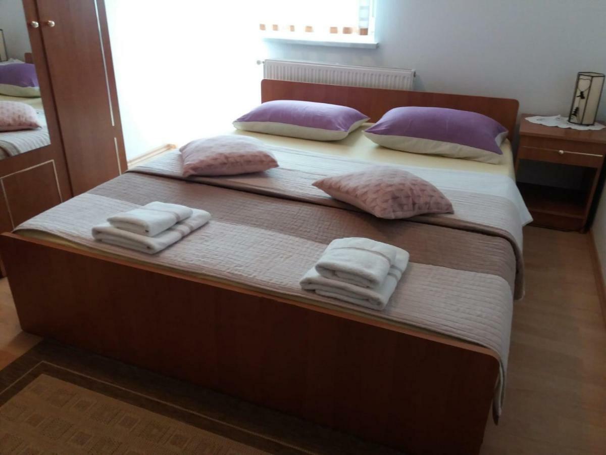 Guesthouse Tomas Catrnja Luaran gambar